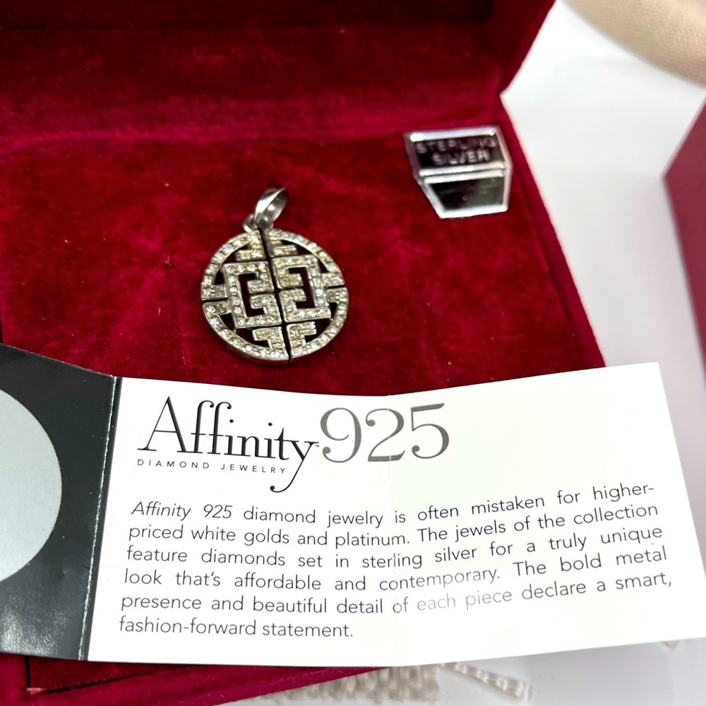 Vintage Affinity 925 Sterling Silver Real Diamond Pendant